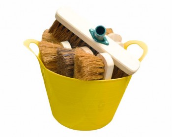 Bucket of 10in Coco And Bassine Bristle Brush Heads With Sockets